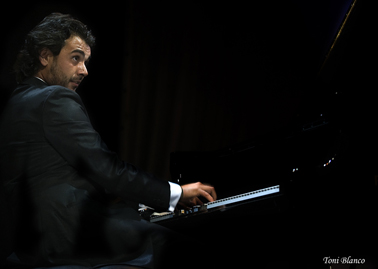 Pedro Ricardo Miño, la voz del piano